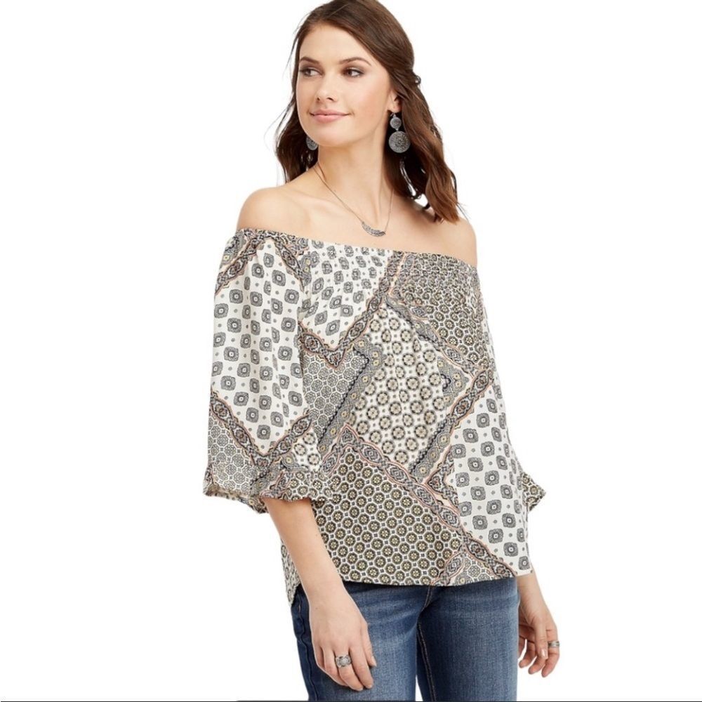 Maurices Brown bandana  print off the shoulder top size Small NWT Small